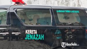 MOBIL-JENAZAH-Mobil-jenazah-yang-membawa-Raja-Keraton-Solo-Sinuhun-Pakubuwono-XIII.jpg