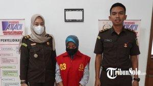 Mantan-kasir-bkk-tersangka-korupsi-sukoharjo.jpg