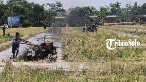 Mesin-traktor-untuk-balap-traktor.jpg
