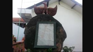 Monumen-Setya-Bhakti-di-Jl-Abiyoso-Sriwedari-Laweyan.jpg