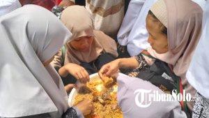 Nasi-Kebuli-sajian-khas-Haul-Habib-Ali.jpg