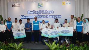 PT-PLN-Persero-menyalurkan-Bantuan-Sambung-Baru-Listrik-Gratis.jpg