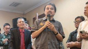 Pakar-telematika-Roy-Suryo-saat-menghadiri-konferensi-pers-forum-purnawirawan-TNI.jpg