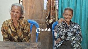 Pasangan-Ngatimin-Satinem-lansia-asal-Wonogiri-yang-pernikahannya-viral-2.jpg