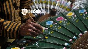 Payung-lukis-khas-Juwiring-Klaten.jpg