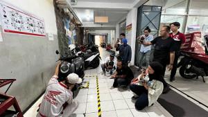 Pemberian-materi-soal-motor-oleh-astra-honda.jpg