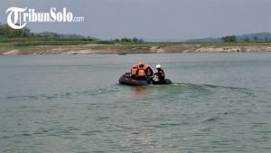 Pencarian-pemuda-tenggelam-waduk-kedung-ombo.jpg