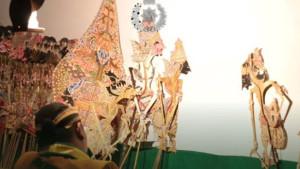 Pergelaran-Wayang-Kulit-Pasinaon-Dalang-ing-Mangkunegaran.jpg
