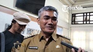 Pj-Bupati-Karanganyar-Timotius-Suryadi-saat-ditemui-wartawan-di-Karanganyar-Jawa-Tengah.jpg
