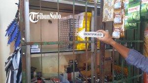 Polisi-melakukan-olah-TKP-toko-di-Ngadirojo-yang-menjadi-sasaran-komplotan-maling.jpg