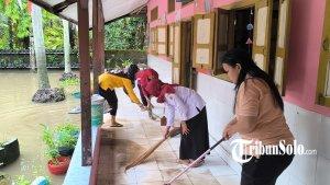 Potret-pembersihan-sekolah-pasca-terendam-banjir-di-Klaten.jpg