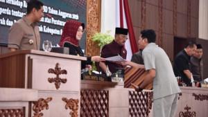 Rapat-paripurna-di-ruang-sidang-DPRD-2.jpg