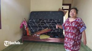 Rumah-Ganif-Marina-warga-di-gang-Kelono-Kampung-Gurawan-Pasar-Kliwon-Solo-Kamis-9102025.jpg