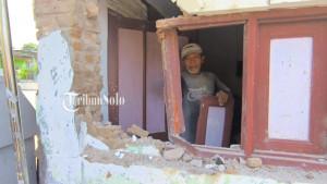 Rumah-rusak-laka.jpg