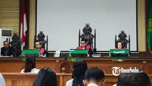 SIDANG-VONIS-Sidang-vonis-atas-terdakwa-Putri-Aquena-di-Pengadilan-Negeri-PN-KaranganyaR.jpg