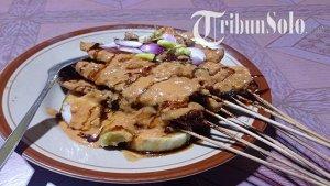 Sate-Ayam-Pak-Kabul-di-Jalan-Salak-3-Lingkungan-Gerdu-Keluraha.jpg