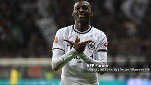 Striker-Frankfurt-Randal-Kolo-Muani-berselebrasi.jpg