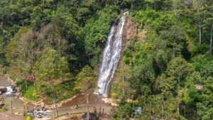Suasana-di-Ngargoyoso-Waterfall-Karangayar-Jawa-Tengah.jpg