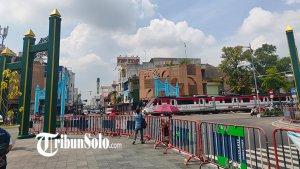 Suasana-di-perempatan-Ngarsopuro-yang-menjadi-salah-satu-daya-tarik-wisata-di-Kota-Solo.jpg