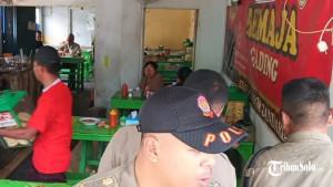 Suasana-di-warung-bakso-Remaja-Gading-Senin-3112025-2.jpg