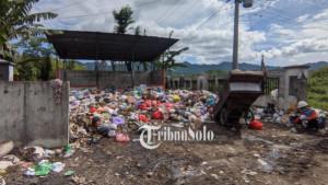 TPS-Krisak-sampah-bau.jpg