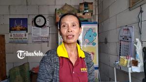 Tri-Widiatsih-51-warga-Kelurahan-Sragen-Tengah-Sragen-yang-tinggal-di-rumah-tanpa-atap.jpg