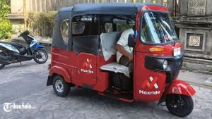 Viral-Bajaj-Maxride-mulai-beroperasi-di-jalanan-Kota-Solo-Rabu-8102025.jpg