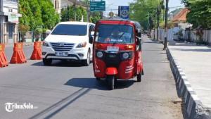 Viral-Bajaj-Maxride-mulai-beroperasi-di-jalanan-Kota-Solo.jpg