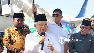 Wakil-Presiden-RI-Maruf-Amin-usai-menyapa-jemaah-calon-haji-Embarkasi-Solo-di-Bandara-Adi-Soemarmo.jpg