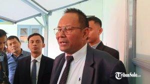 YB-Irpan-kuasa-hukum-Jokowi-dalam-sidang-gugatan-dugaan-ijazah-palsu.jpg