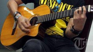 gitar-piyu-padi.jpg