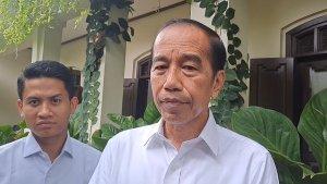 solo/jokowi-dikunjungi-dua-menteri-di-solo.jpg
