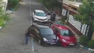 kejar-kejaran-mobil.jpg