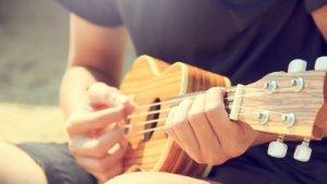kumpulan-chord-atau-kunci-ukulele-tribunsolocom.jpg