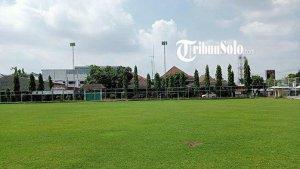 lapangan-blulukan-colomadu-karanganyar.jpg