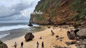 pantai-jarang-terjamah.jpg