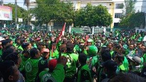ratusan-driver-gojek-dan-grab-se-solo-raya.jpg