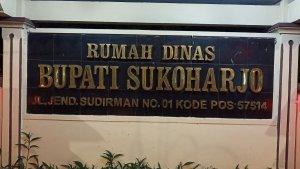 rumah-dinas-bupati-sukoharjo.jpg