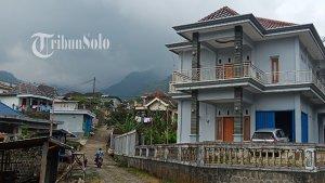 rumah-mewah-di-desa-perantau.jpg