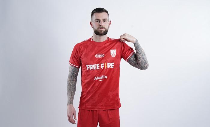 Resmi Gabung Persis Solo, Aaron Evans : Sangat Senang,Tak Sabar Berikan Hasil yang Terbaik di Liga 1