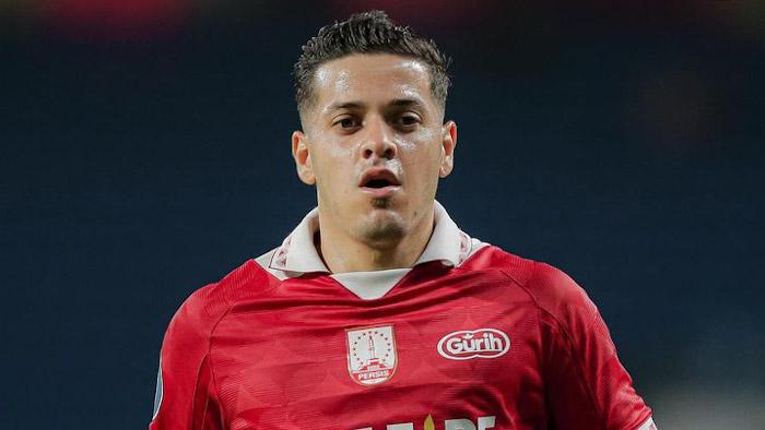 Alexis-Messidoro-tampil-saat-laga-uji-coba-Jo.jpg