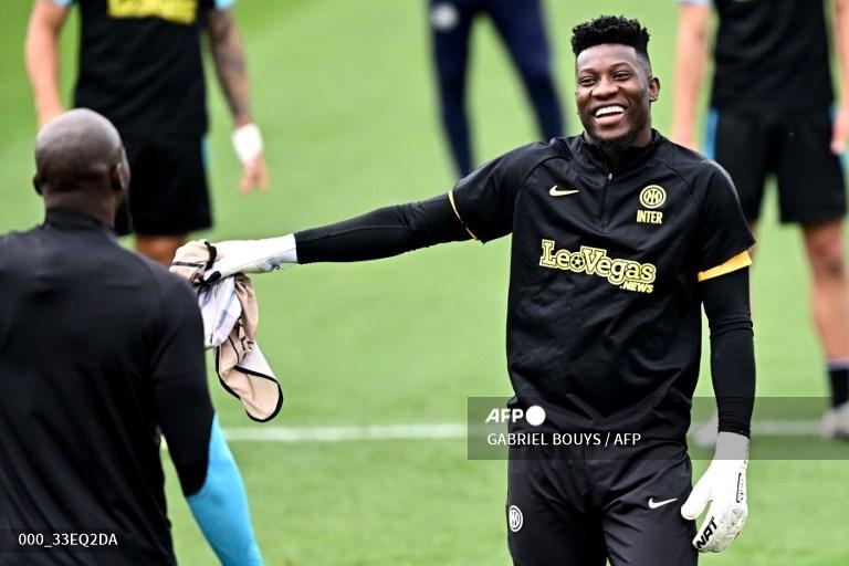Andre-Onana-dalam-sesi-latihan.jpg