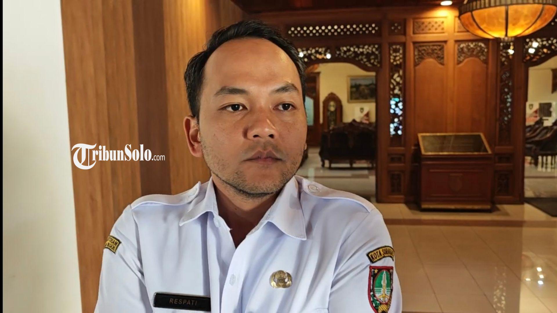 BELUM-CAIRKAN-DANA-Wali-Kota-Solo-Respati-Ardi-saat-ditemui-di-Balai-Kota-Solo.jpg
