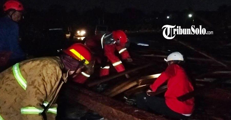 Niat Berteduh Bawa Petaka, Seorang Warga Banyudono Boyolali Tewas Tertimpa Bangunan Joglo