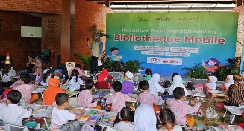 Bibliothèque-Mobile-BIMO-atau-Perpustakaan-Keliling.jpg