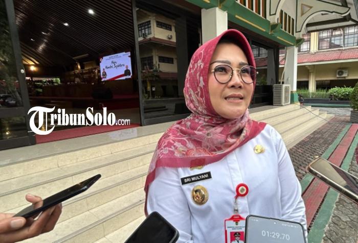 Viral Wisatawan Ditegur Penyewa Tikar di OMAC Klaten Jateng, Bupati Sri Mulyani Beri Tanggapan