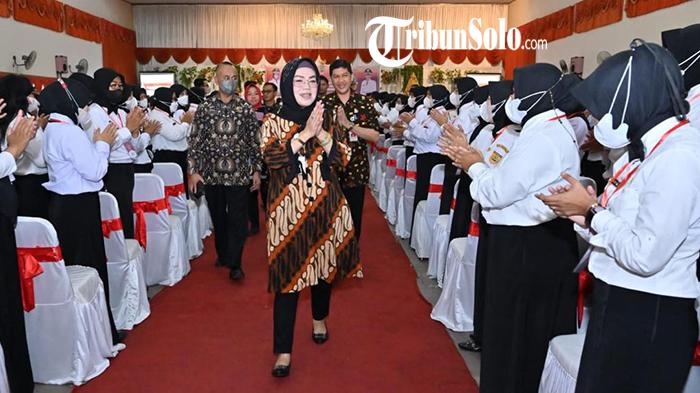 Bupati-Sukoharjo-Etik-Suryani-hadir-dalam-Orientasi-Pengenalan-Nilai-dan-Etika-pada-Instansi-P.jpg