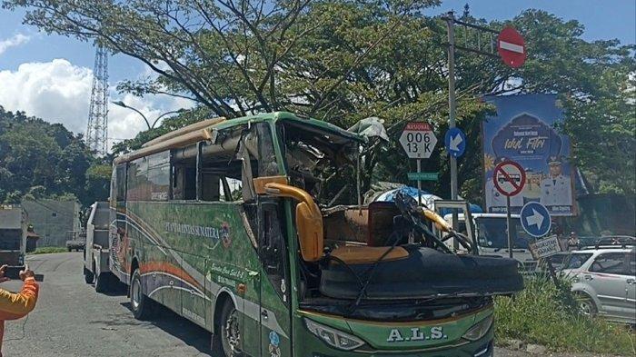 Bus-ALS-yang-kecelakaan-di-Kelurahan-Bukit-Surungan.jpg