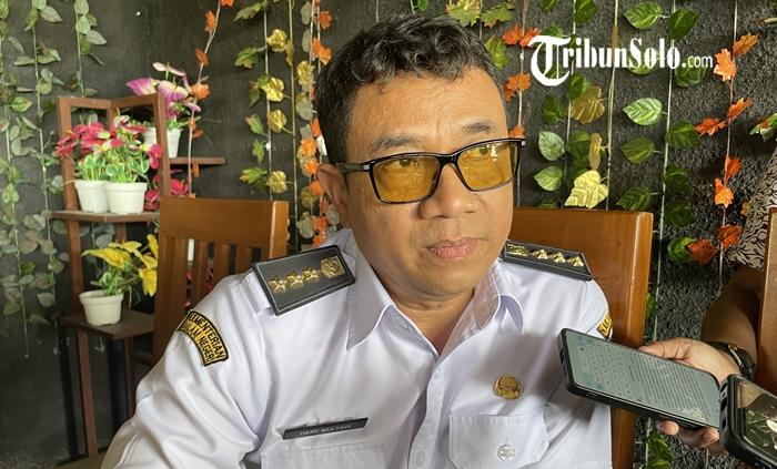 Camat-Polokarto-Sukoharjo-Jateng-Herry-Mulyadi-saat-ditemui.jpg
