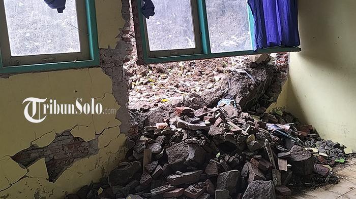 Cerita Kepala SDN 1 Berjo Soal Longsor yang Jebol Dinding Sekolah, Dengar Suara Keras Seperti Gempa